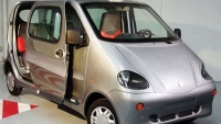 Tatamotors Mini cat car photo